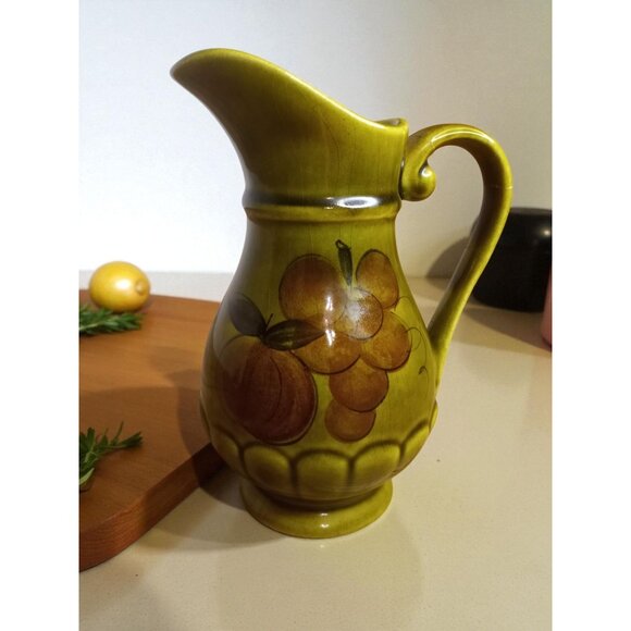 Vintage 1960s  LA Potteries #25C Avocado Green Water Pitcher - Picture 2 of 11